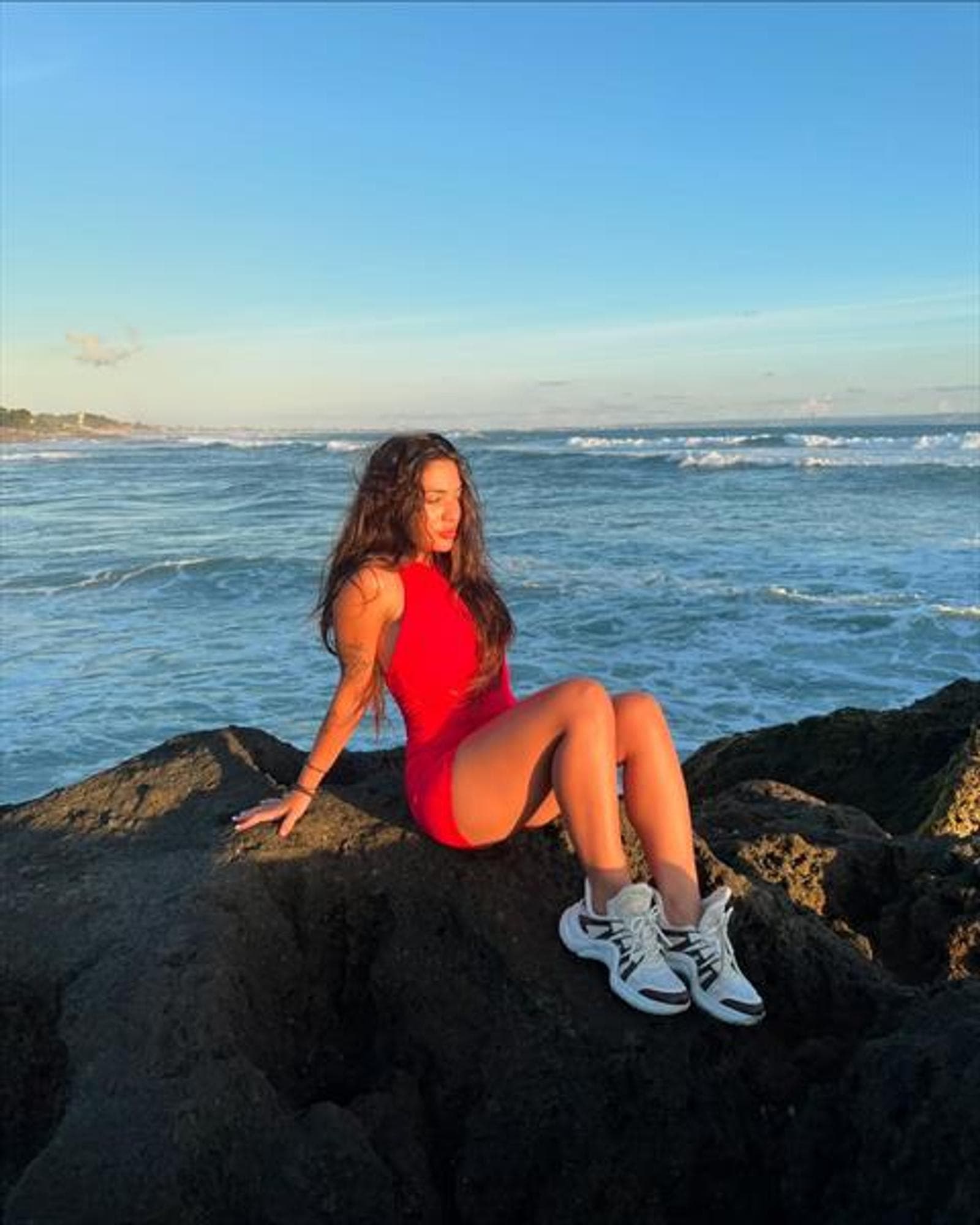Kennedy, 22, escort in Hong Kong — 159 cm, brown hair (photo 4 of 5)