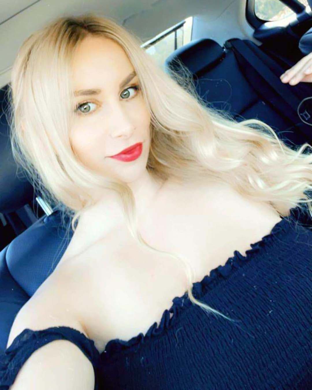 Valya, 21, escort in Moscow — 176 cm, blonde hair (photo 2 of 10)
