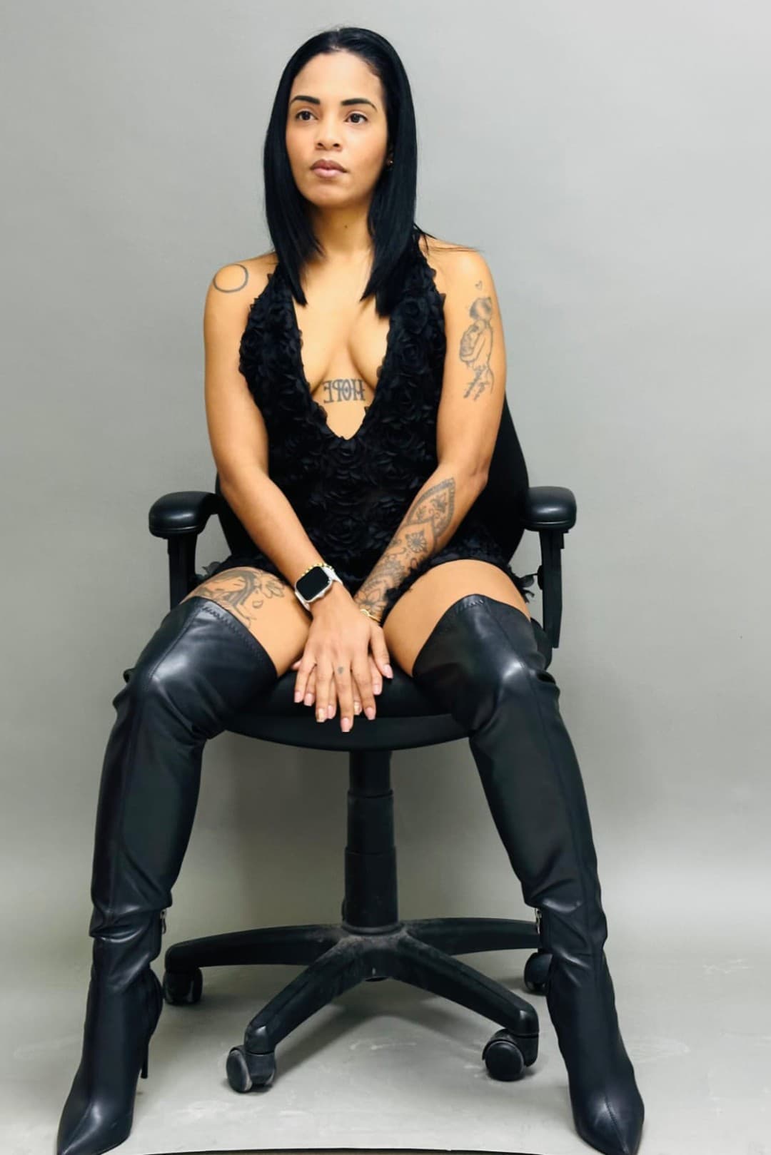 Yolanda, 25, escort in Dubai (photo 3 of 8)