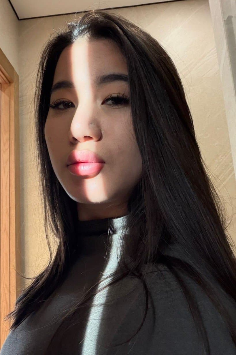 Balzhan, 20, escort in Astana — 170 cm, brown hair (photo 6 of 9)