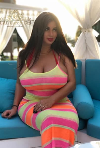 Brielle, 34, escort in Dubai (photo 2 of 3)