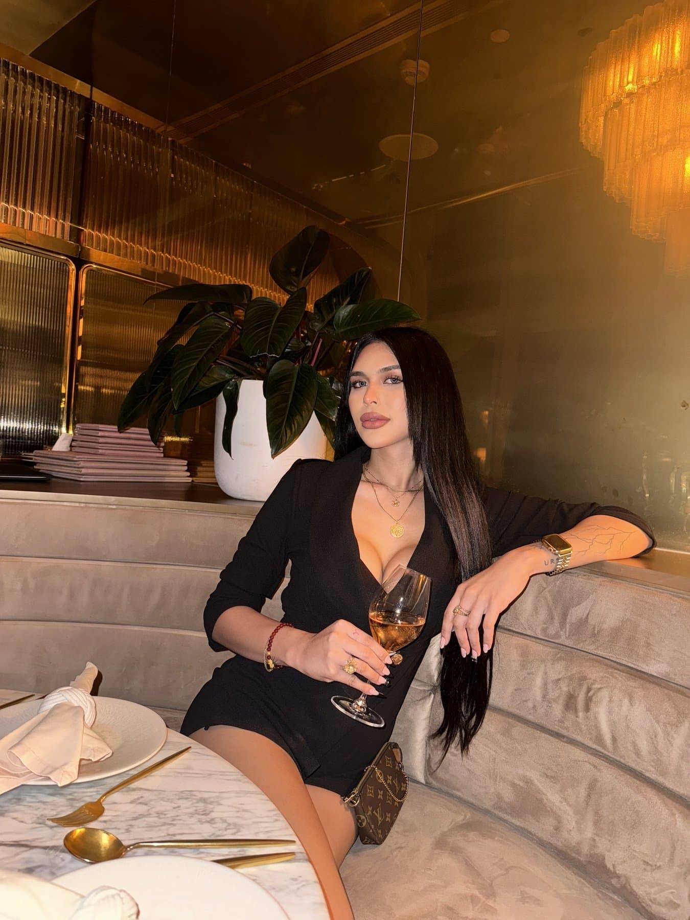Bianca, 25, escort in Bangkok — Colombian (photo 4 of 6)