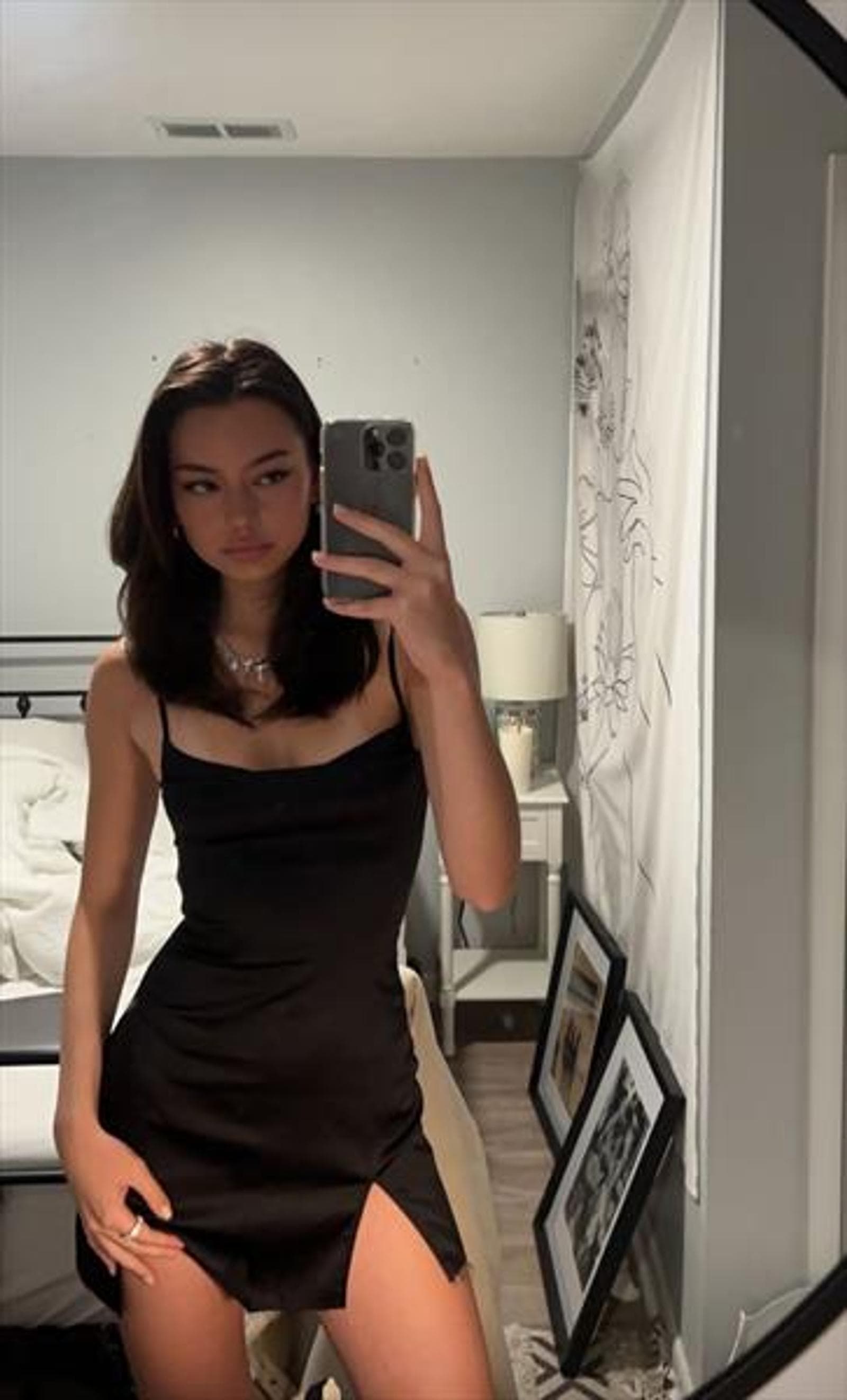 Tallulah, 29, escort in Hong Kong — 164 cm, black hair (photo 4 of 5)