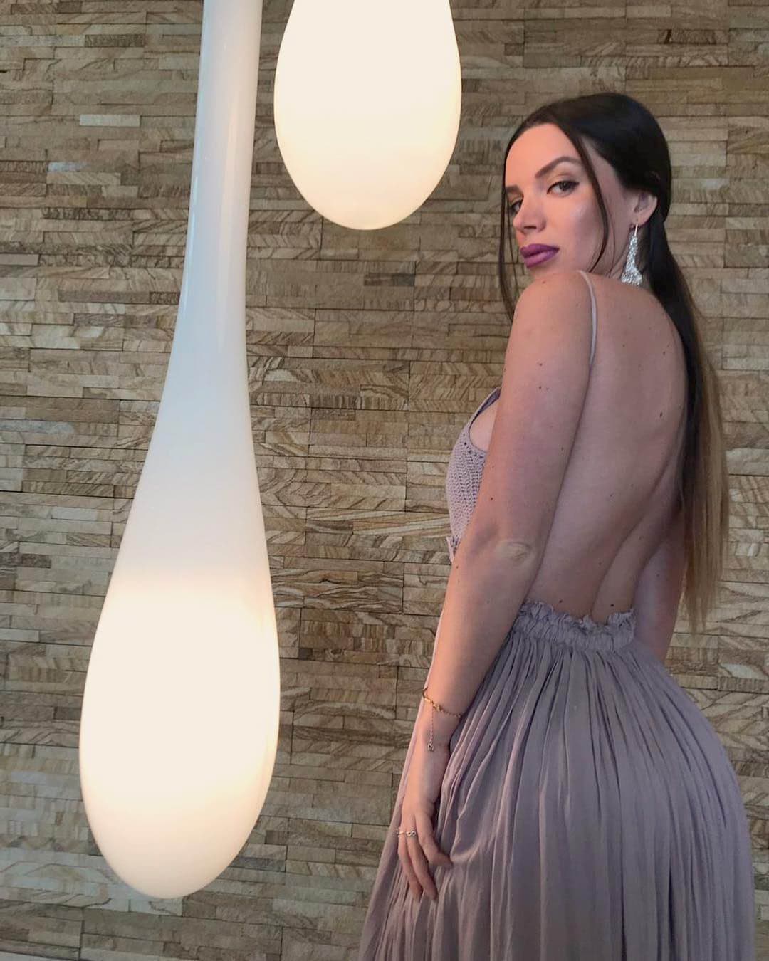 Vlasta, 20, escort in Moscow — 173 cm, brown hair (photo 6 of 10)