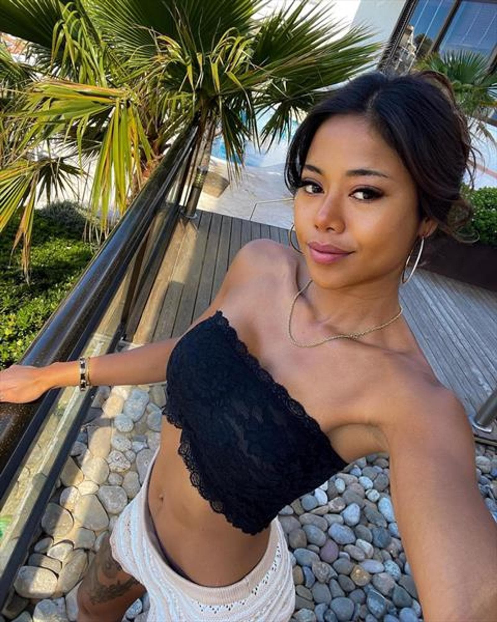 Xiu, 26, escort in Hong Kong — 164 cm, black hair (photo 2 of 3)