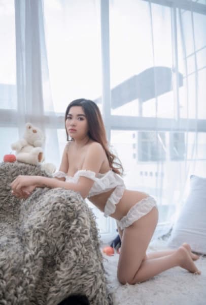 Regine, 29, escort in Dubai — Vietnamese (photo 1 of 3)