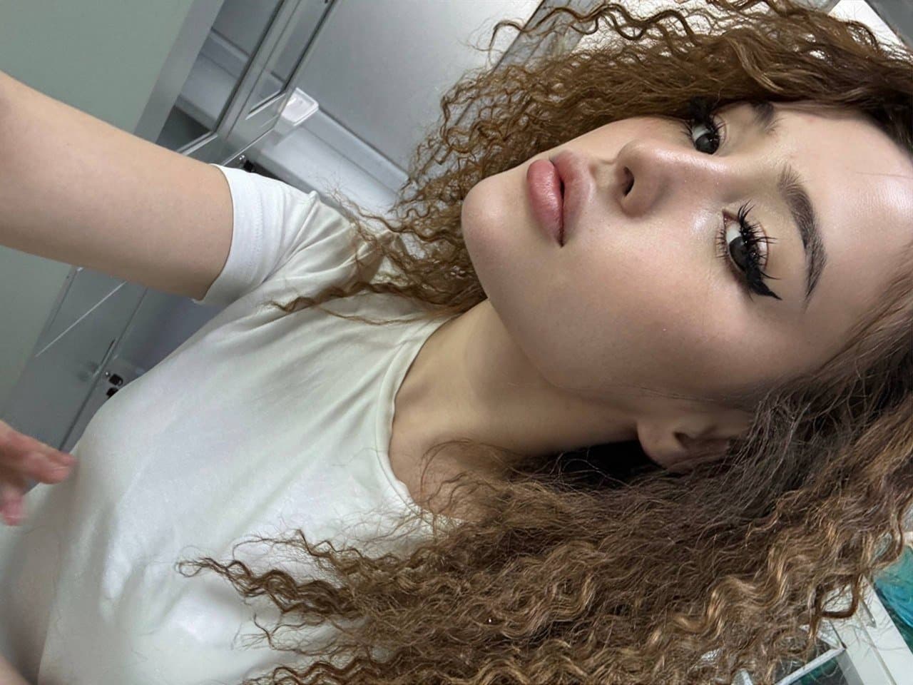 Nilufar, 24, escort in Almaty — 167 cm, brown hair (photo 9 of 9)