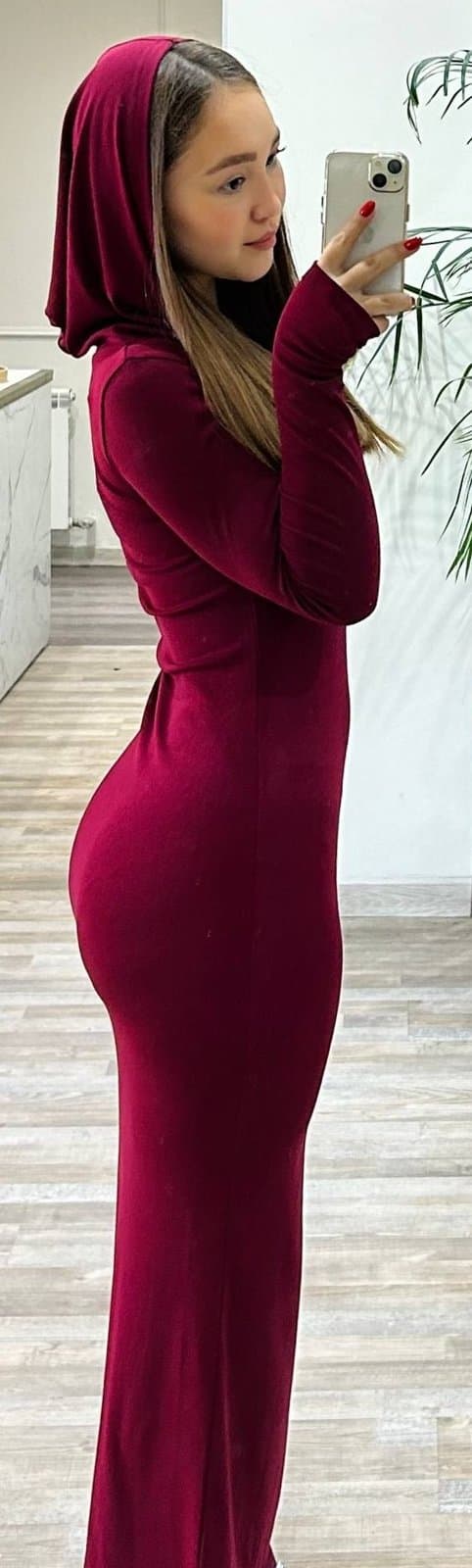 Zebo, 18, escort in Almaty — brown hair, Kazakh (photo 4 of 13)