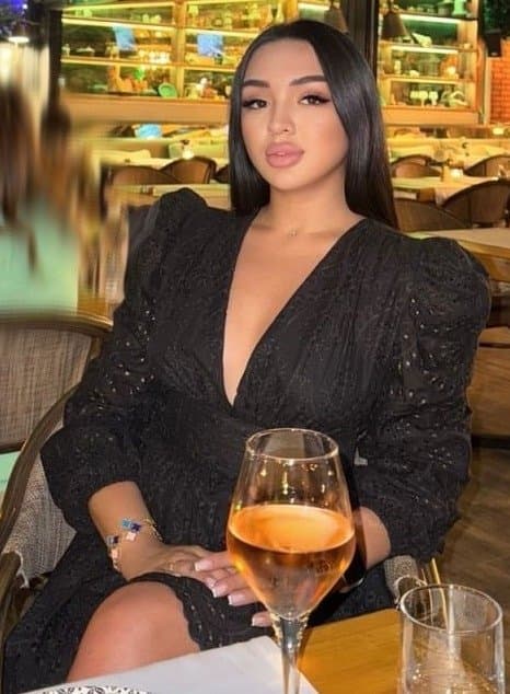 Sabira, 23, escort in Almaty — black hair, Kazakh (photo 7 of 9)