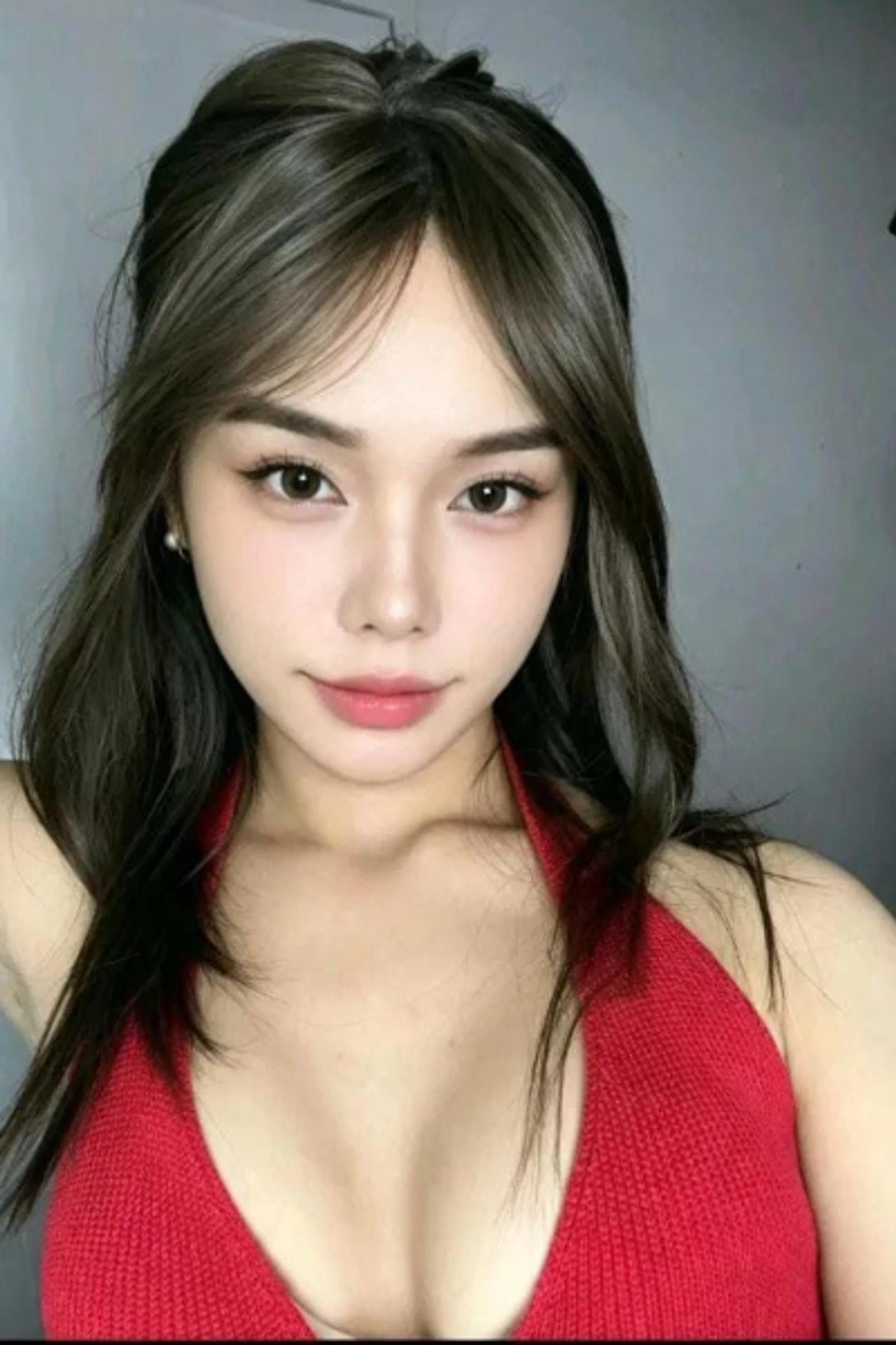 Shiori, 22, escort in Hong Kong — 167 cm, brown hair (photo 2 of 4)