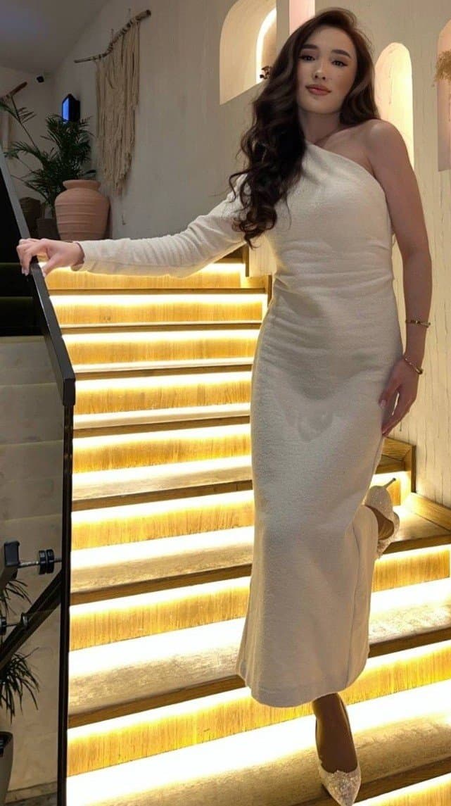 Ozoda, 22, escort in Almaty — Kazakh, 170 cm (photo 11 of 12)