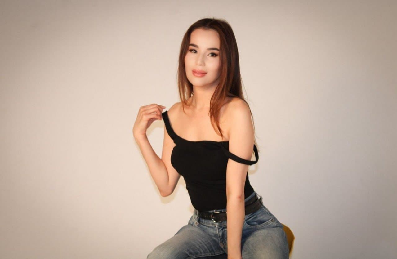 Firuza, 25, escort in Almaty — 170 cm, brown hair (photo 9 of 9)