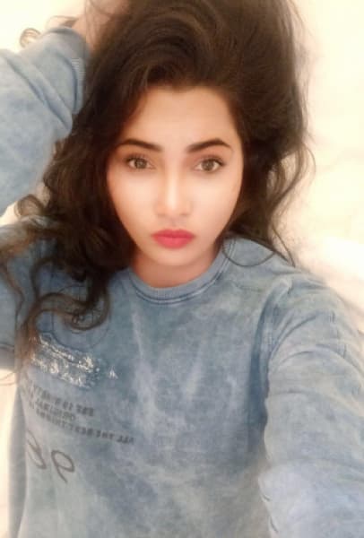 Marine, 27, escort in Dubai — brown hair (photo 2 of 4)