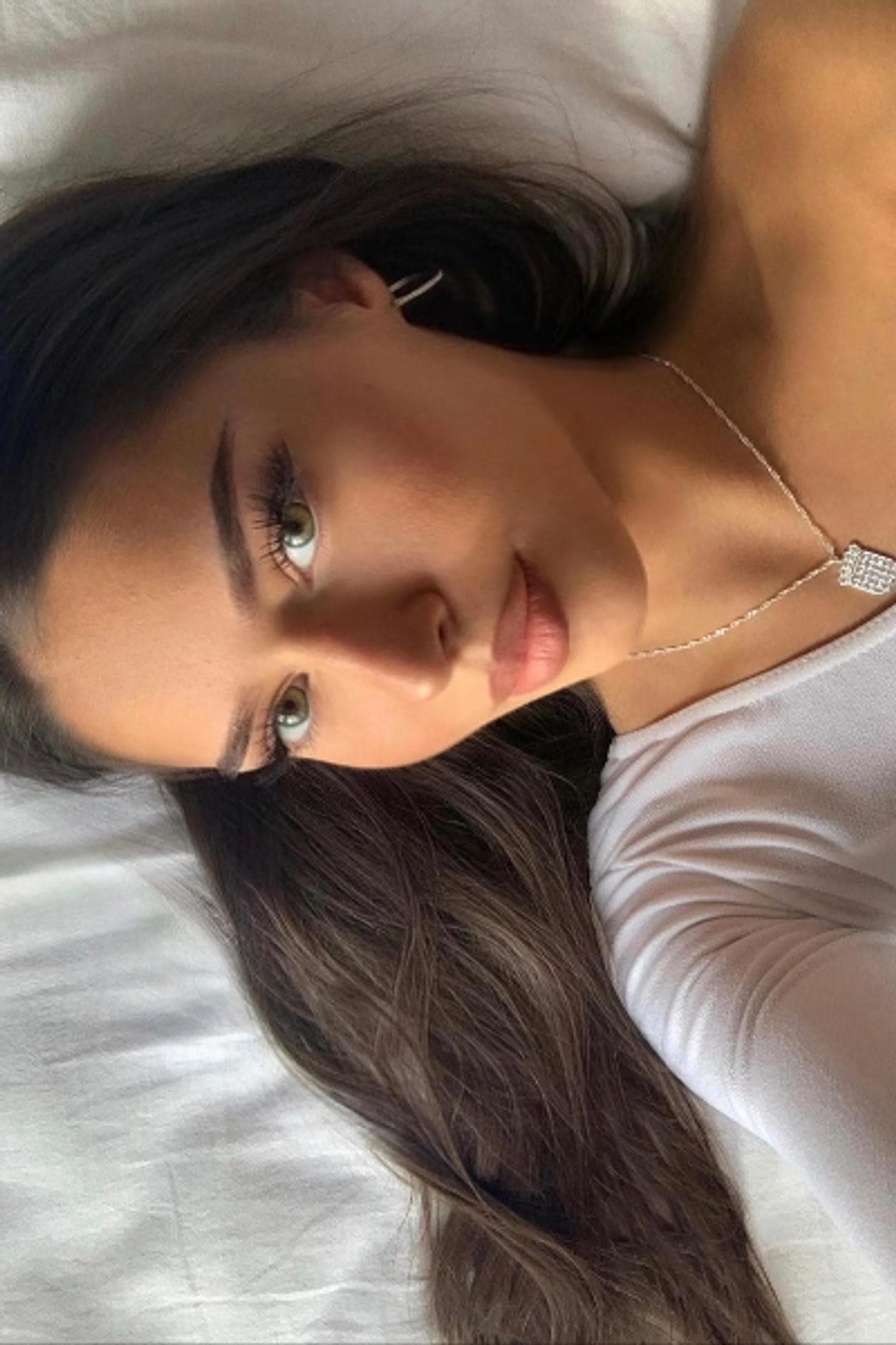 Seraphina, 25, escort in Hong Kong — 167 cm, brown hair (photo 6 of 7)