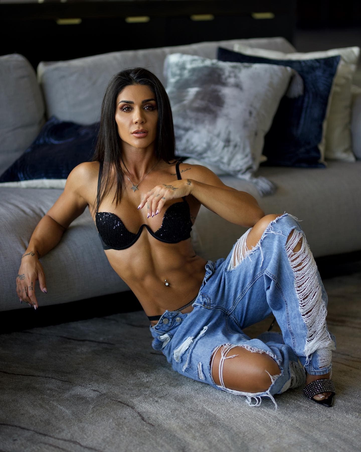 Anastasia, 23, escort in Moscow — black hair, 171 cm (photo 3 of 10)