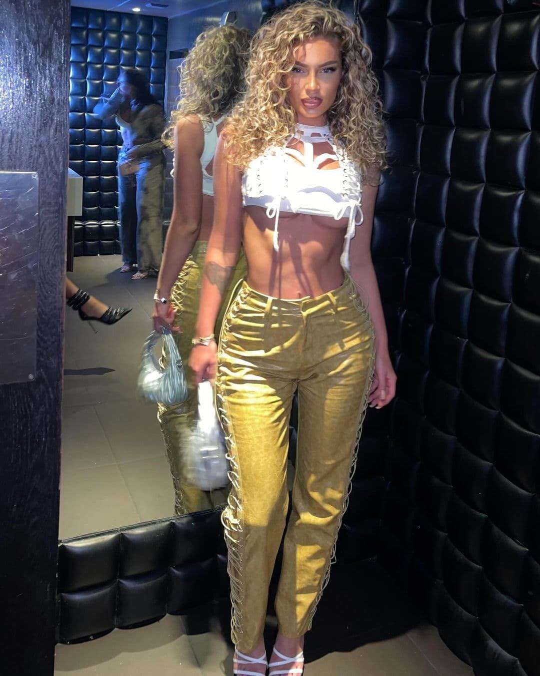 Giselle, 24, escort in Moscow — blonde hair, 173 cm (photo 5 of 10)