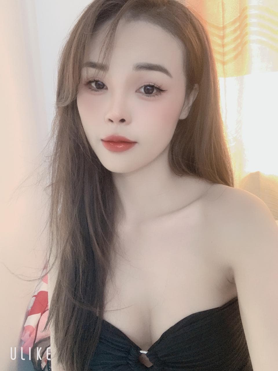 Van, 23, escort in Dubai — Vietnamese (photo 4 of 7)
