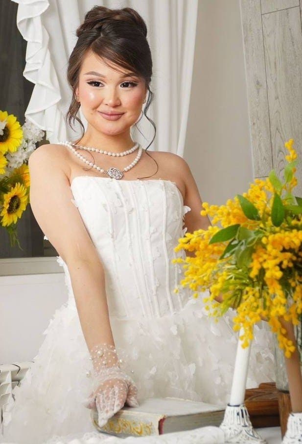 Sitora, 24, escort in Astana — 167 cm, brown hair (photo 3 of 8)