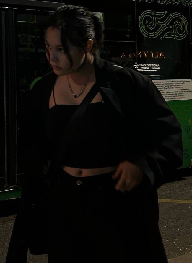 Gulzhan, 21, escort in Almaty — brown hair, Kazakh (photo 4 of 9)