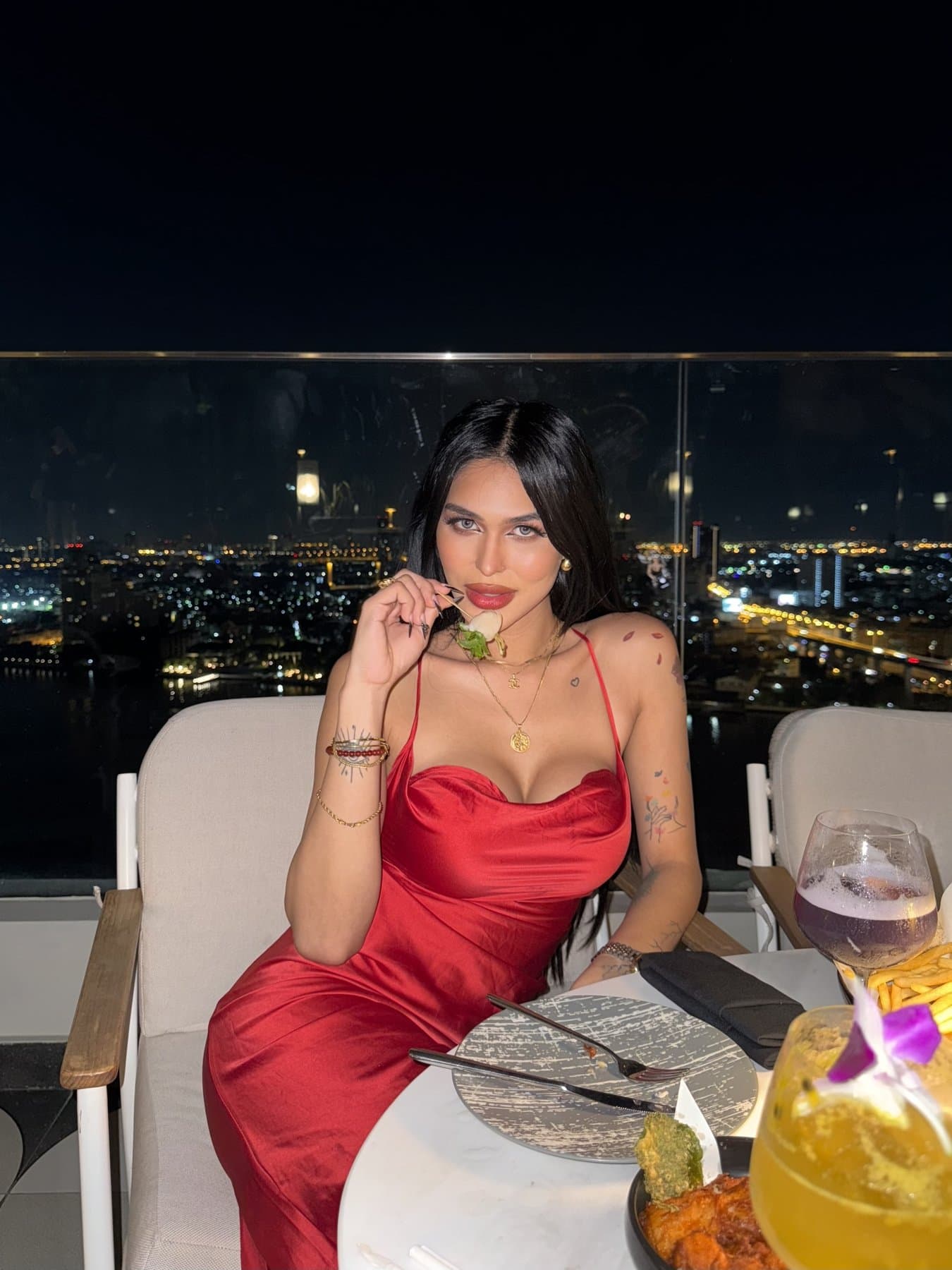 Bianca, 25, escort in Bangkok — Colombian (photo 3 of 6)