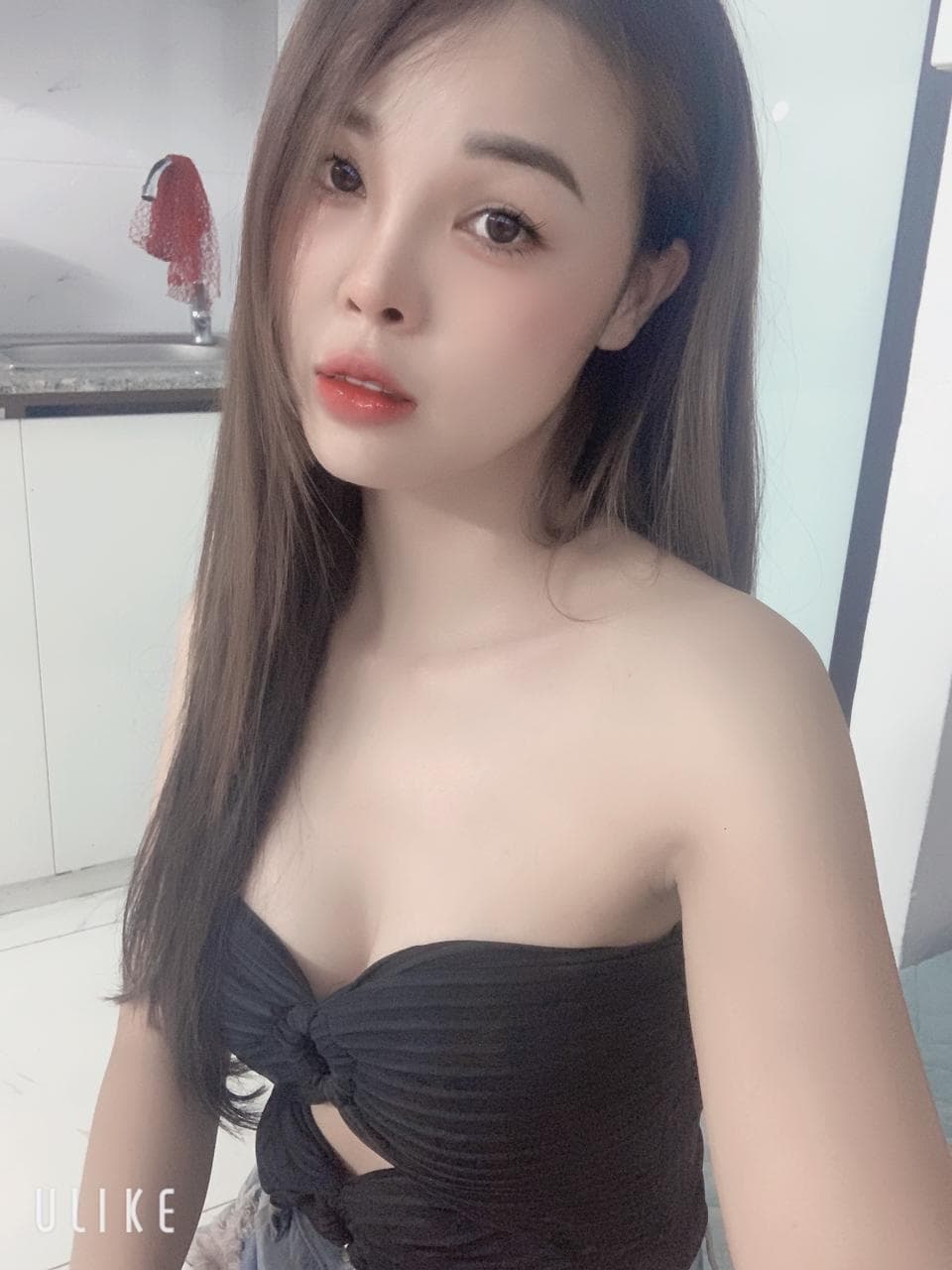 Van, 23, escort in Dubai — Vietnamese (photo 3 of 7)