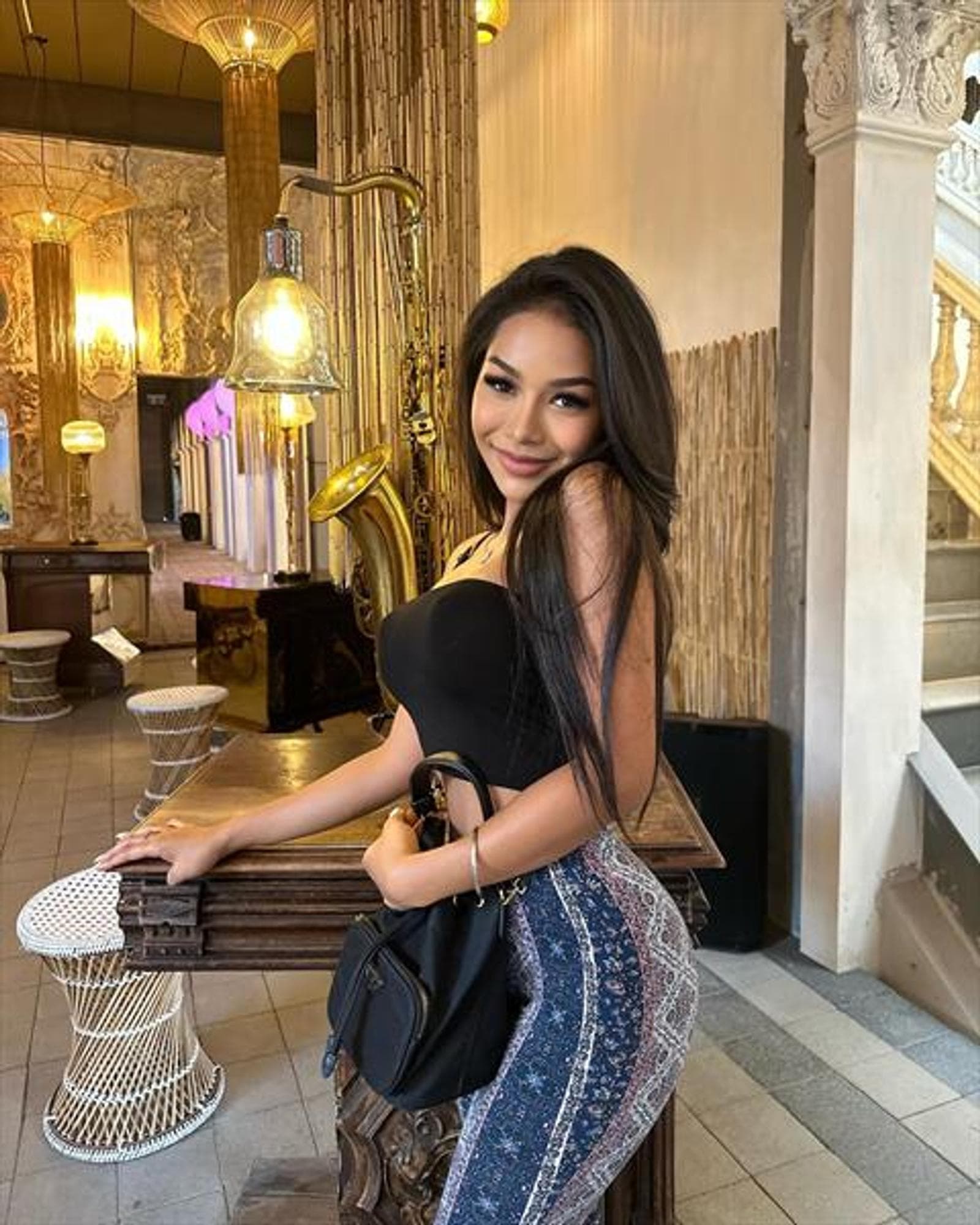 Aiko, 24, escort in Hong Kong — black hair, 164 cm (photo 3 of 3)