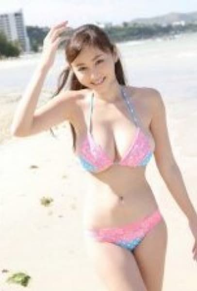 Chanida, 33, escort in Dubai (photo 1 of 4)