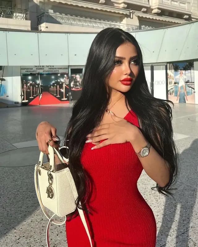 Jet, 24, escort in Dubai (photo 2 of 4)