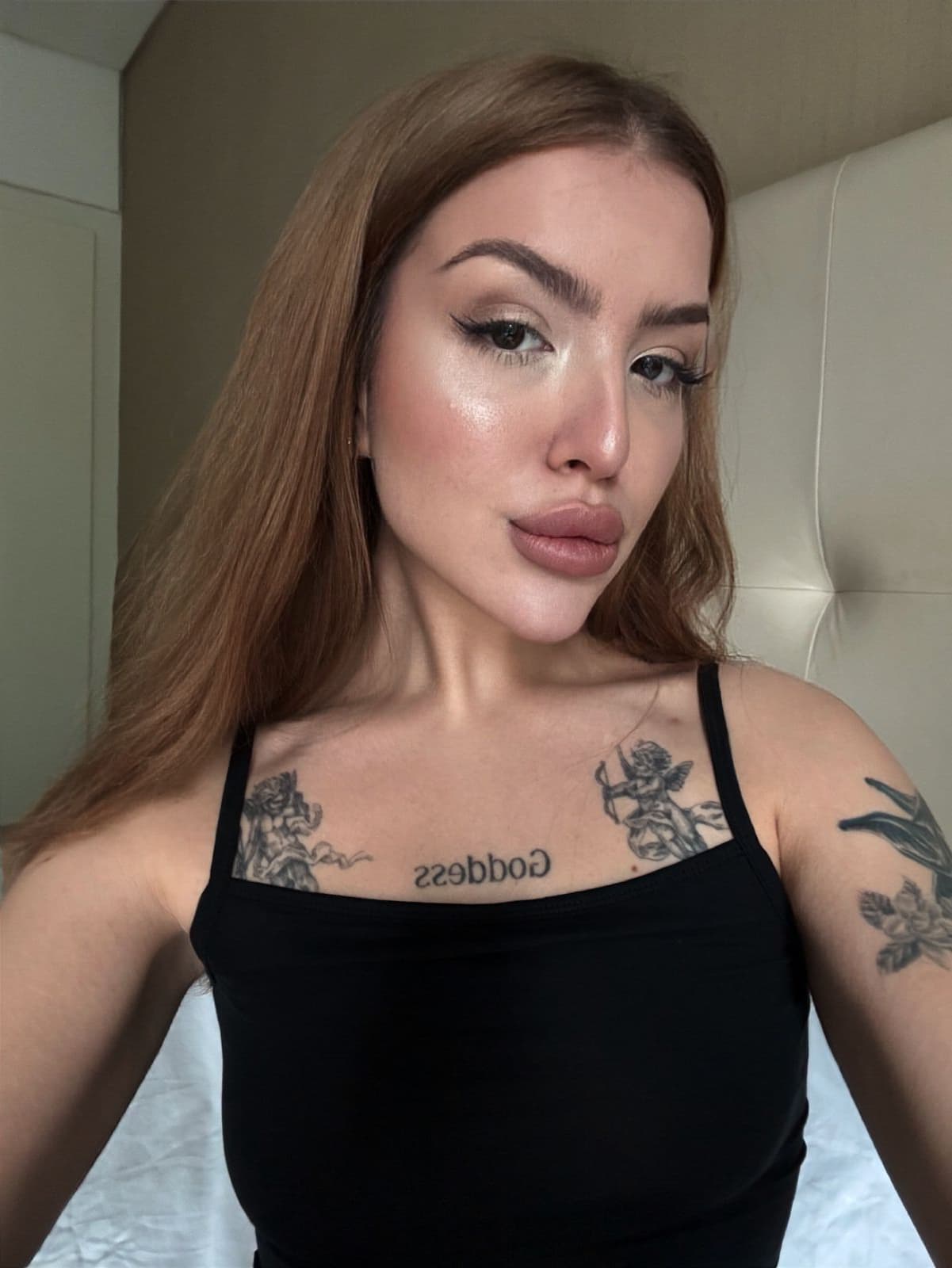 Nadya, 24, escort in Dubai — Russian (photo 2 of 9)