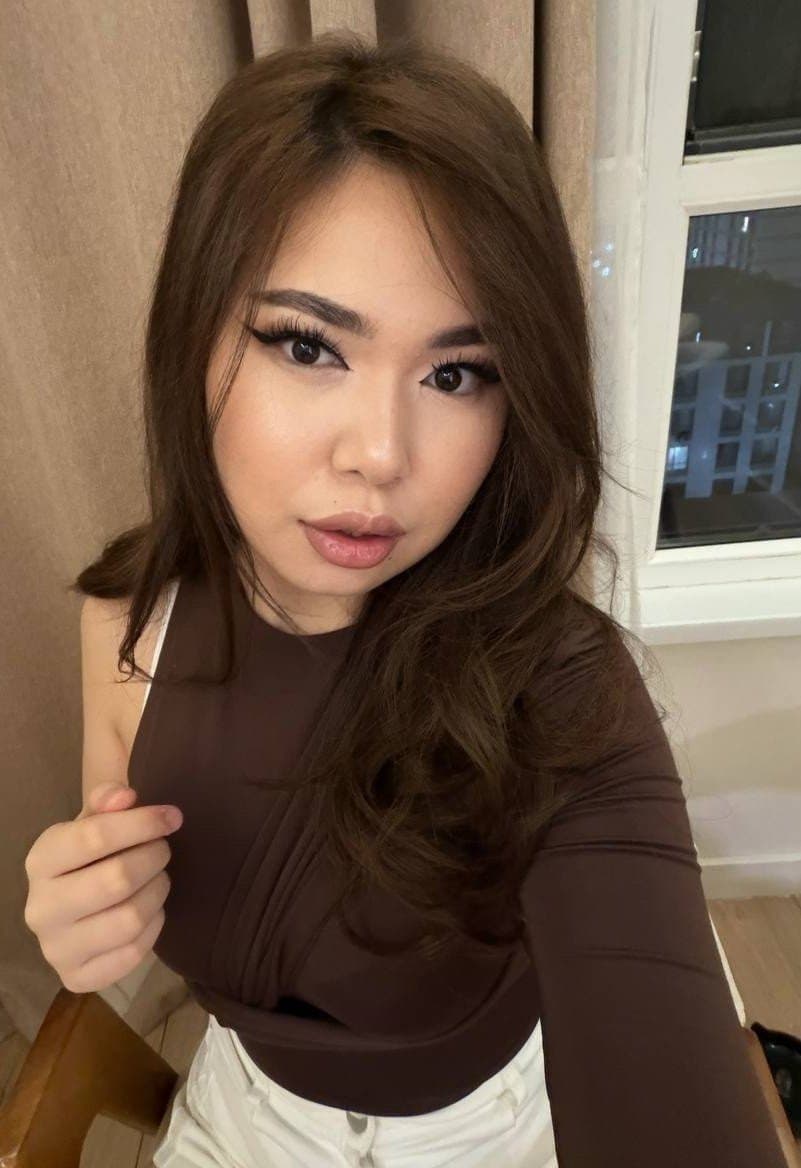 Inkar, 20, escort in Astana — brown hair, 168 cm (photo 3 of 9)