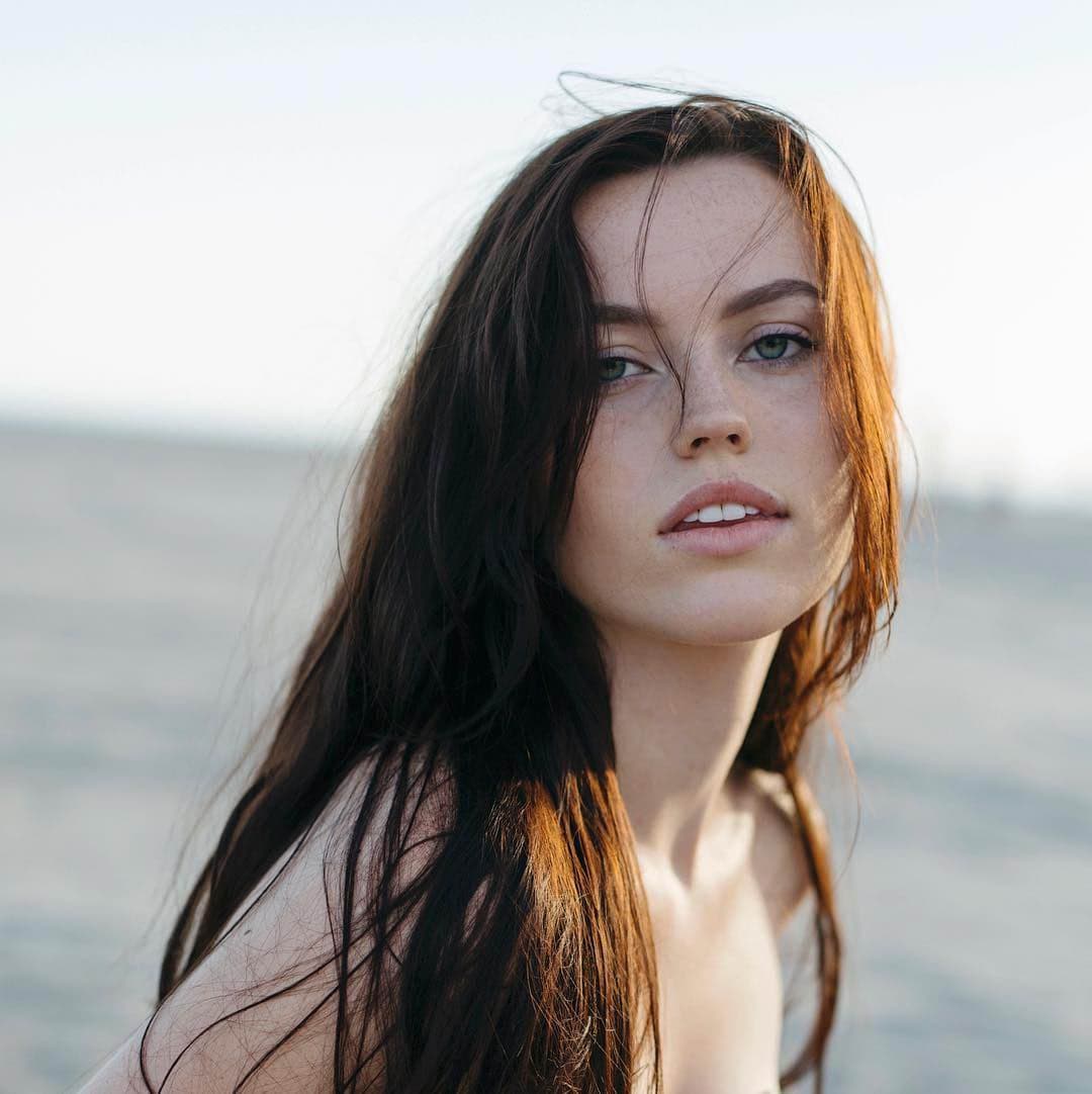 Tamila, 21, escort in Moscow — 178 cm (photo 2 of 10)
