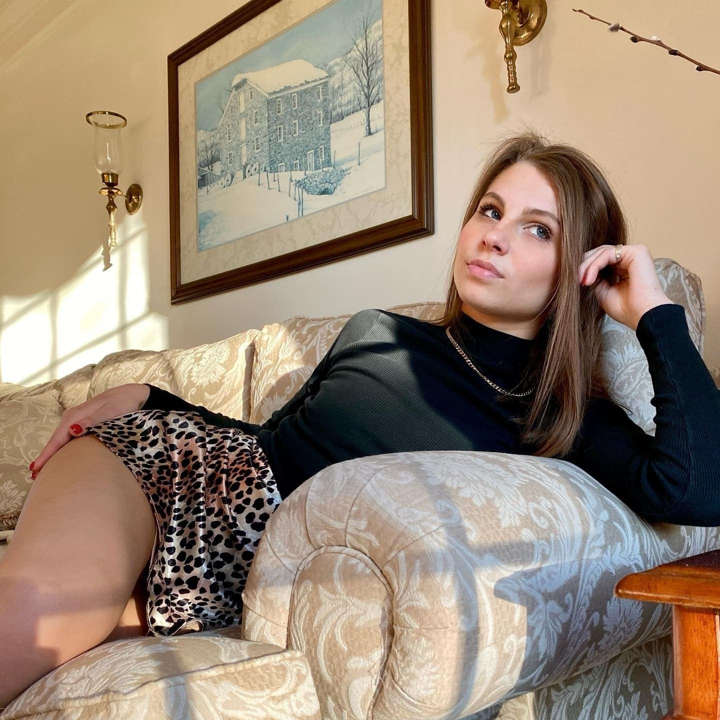 Kalina, 22, escort in Moscow — 170 cm, brown hair (photo 4 of 10)