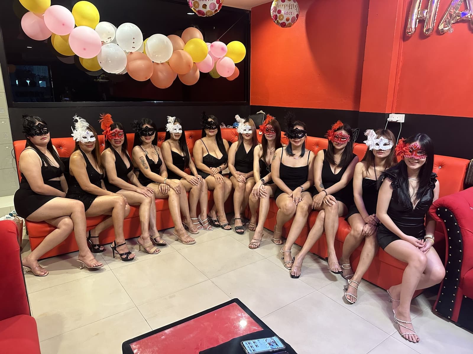 Hoa, 25, escort in Bangkok — Thai (photo 5 of 6)
