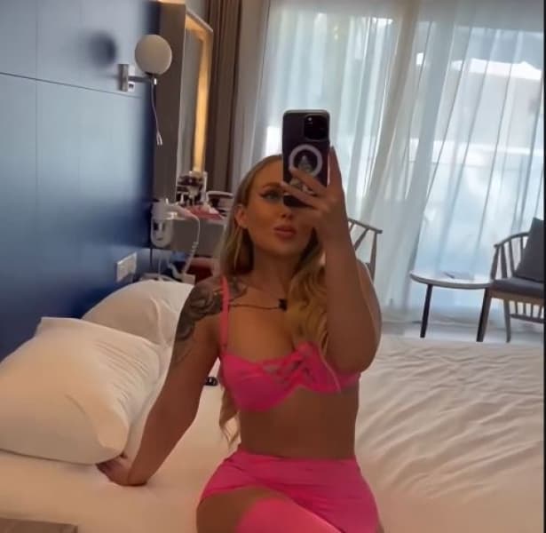 Isadora, 25, escort in Dubai (photo 3 of 4)