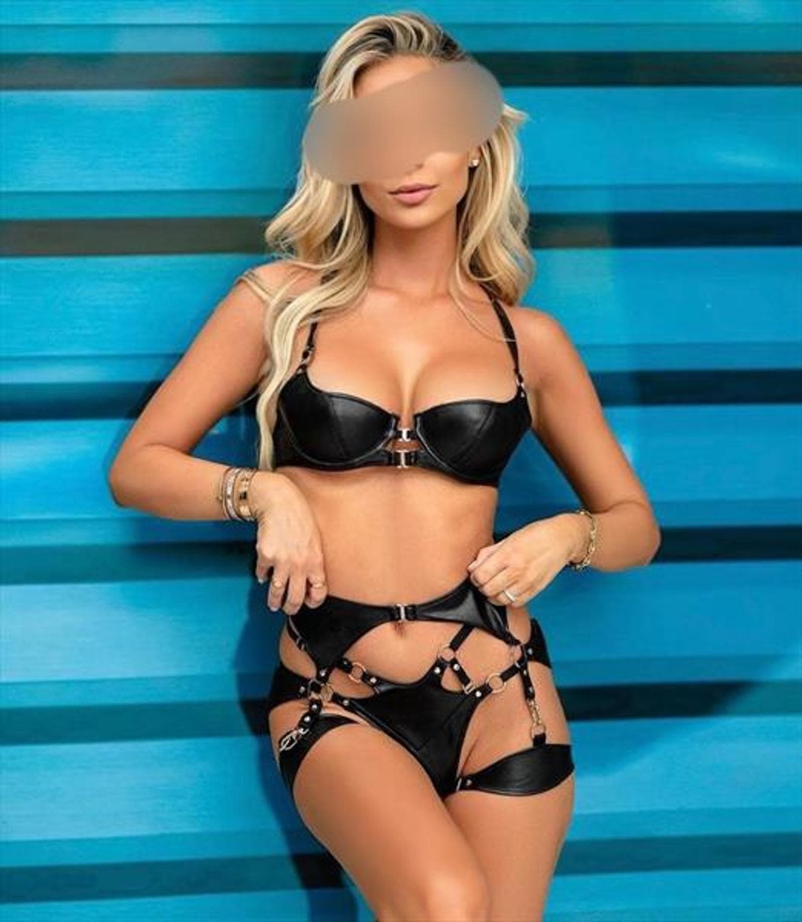 Heidi, 28, escort in Hong Kong — blonde hair, 159 cm (photo 1 of 4)