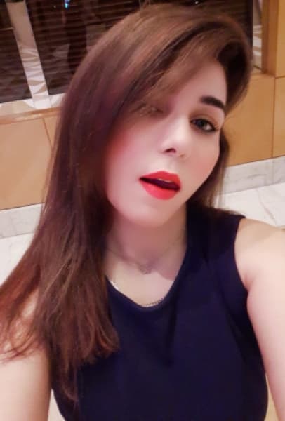 Sanne, 30, escort in Dubai — blonde hair (photo 3 of 5)