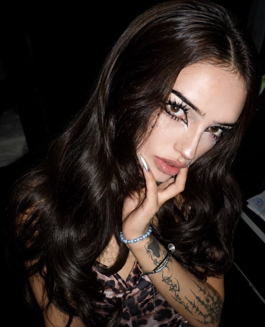 Dilbar, 20, escort in Almaty — 168 cm, brown hair (photo 3 of 9)