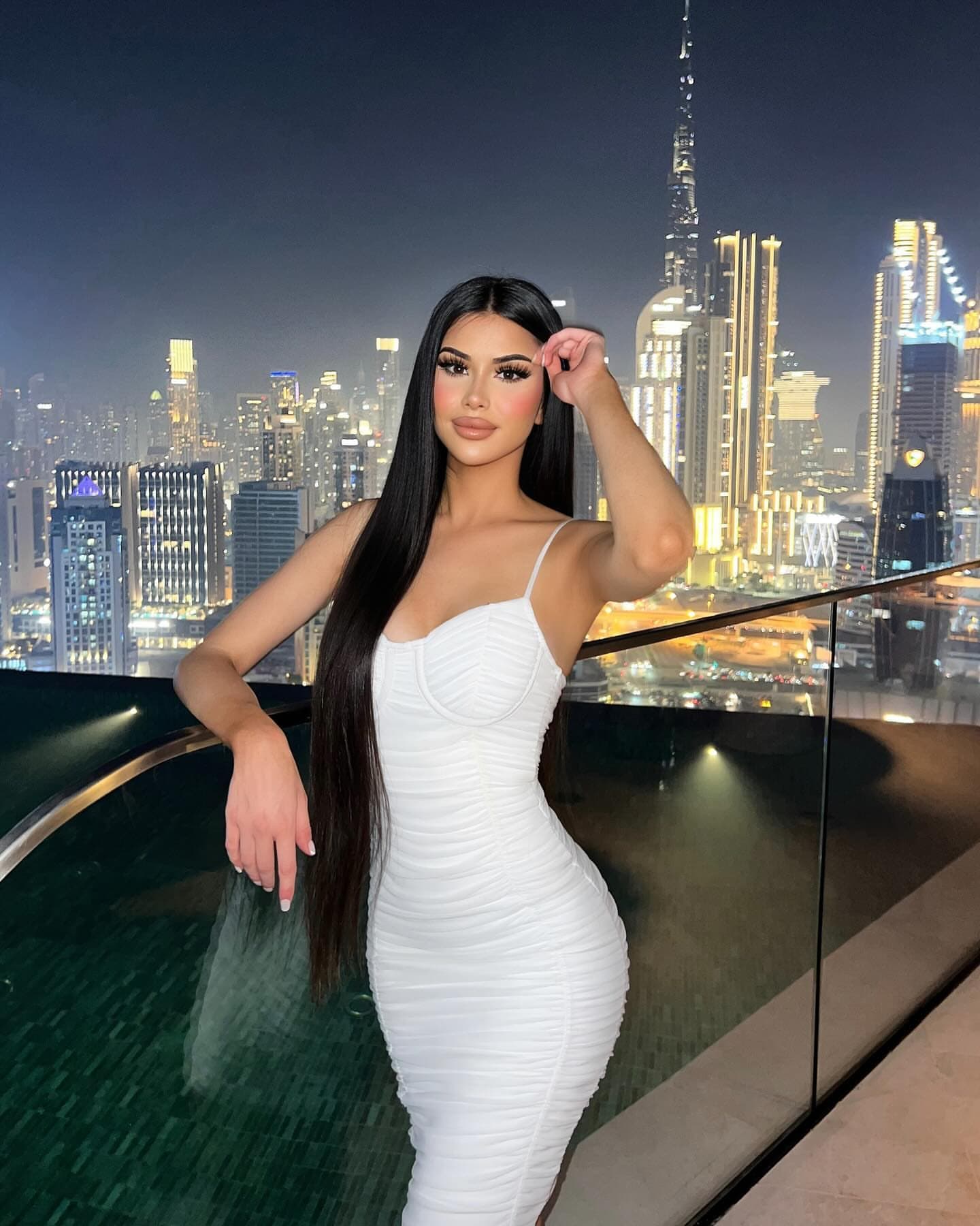 Angelina, 23, escort in Dubai — Romanian (photo 2 of 8)