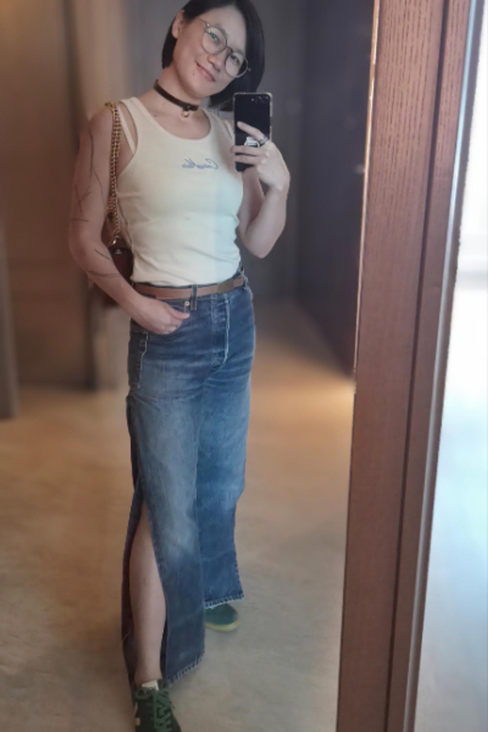 Charline, 35, escort in Hong Kong — black hair, 162 cm (photo 1 of 3)