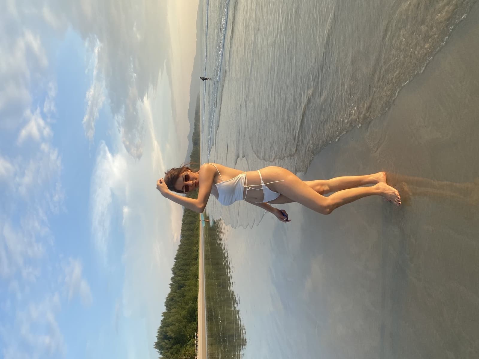 Anya, 28, escort in Bangkok — Malaysian (photo 4 of 6)