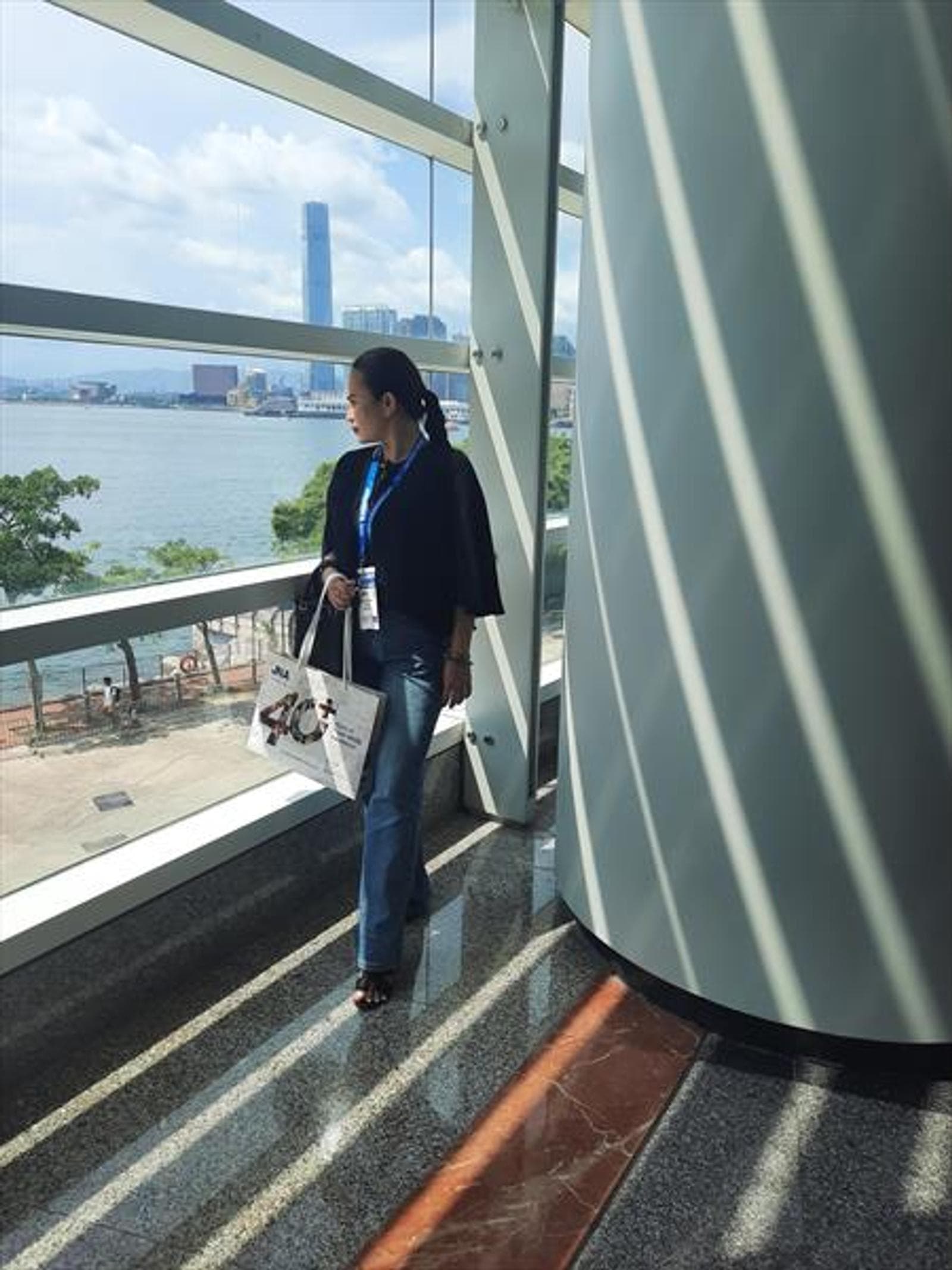 Chie, 36, escort in Hong Kong — brown hair, 162 cm (photo 1 of 2)