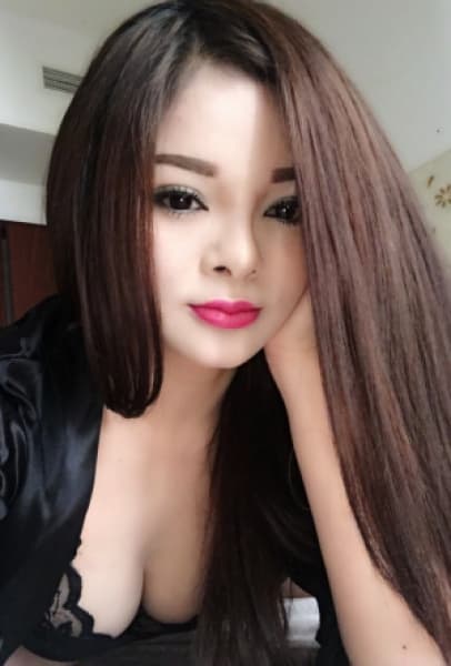Vina, 31, escort in Dubai — Thai, blonde hair (photo 2 of 4)