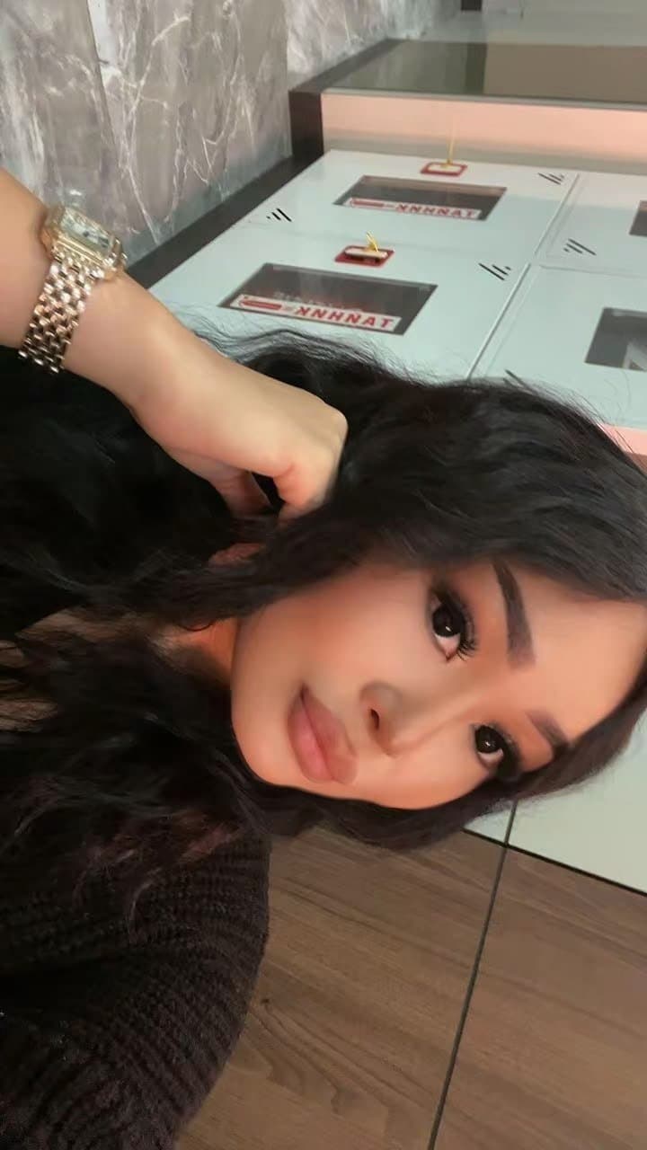 Ayazhan, 20, escort in Astana — black hair, Kazakh (photo 1 of 9)